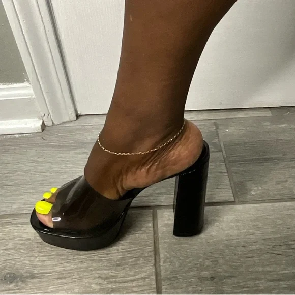 Steve Madden Black Patent Platform Mules - Picture 6 of 7